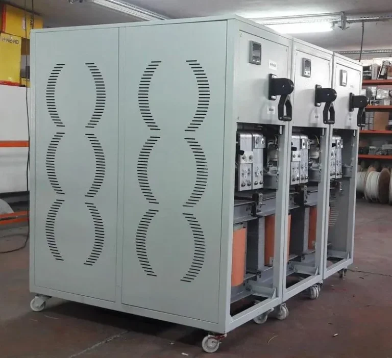 Servo Controlled Voltage Stabilizer